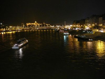 BUDAPEST - Ungarns Hauptstadt bei lauschiger Nacht (H)
